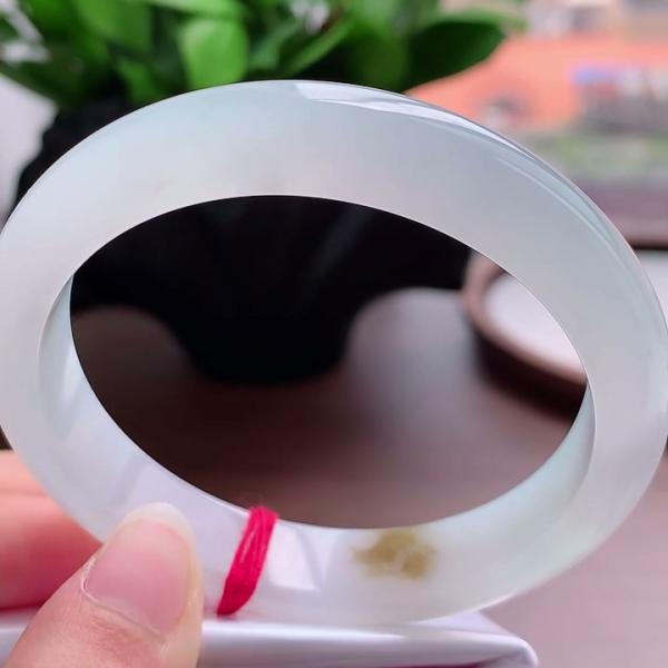 天然翡翠飘黄翡正装手镯
